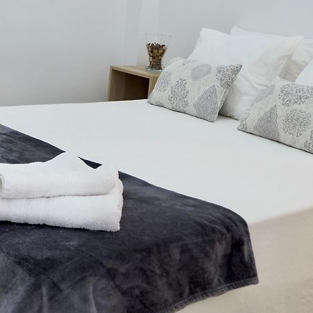 Apartamento Cruz Roja A Sewilla Zewnętrze zdjęcie