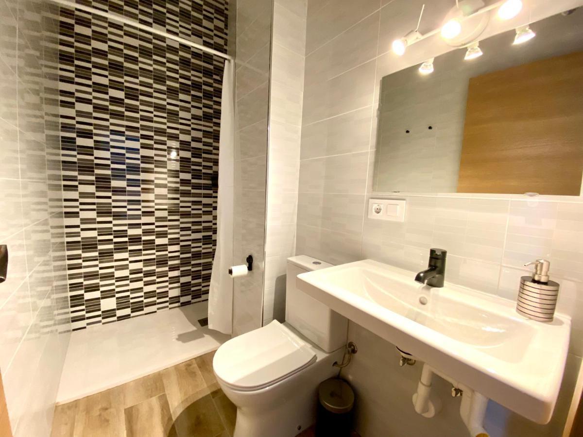 Apartamento Cruz Roja A Sewilla Zewnętrze zdjęcie